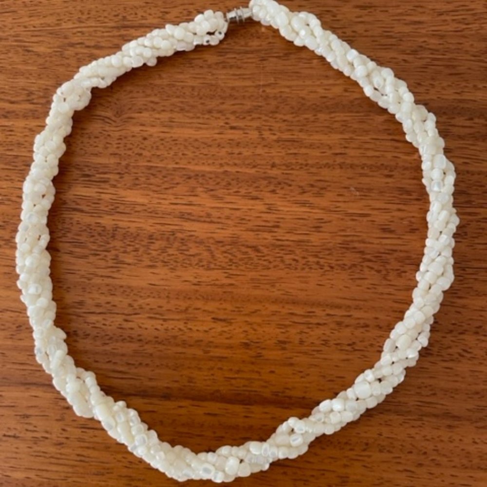 Vintage white mother of pearl bead twisted rope necklace